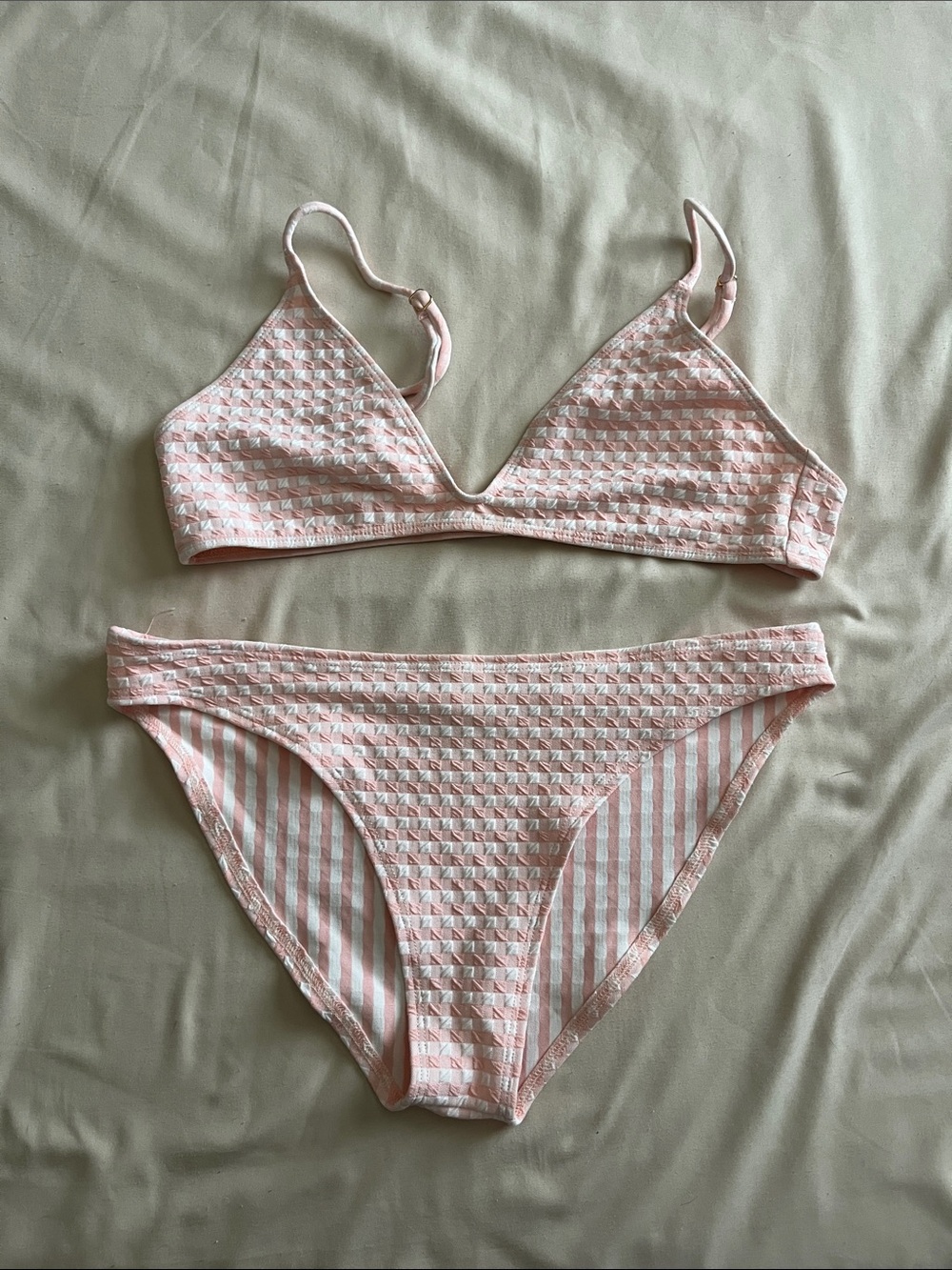 Skatie bikini in Bisou